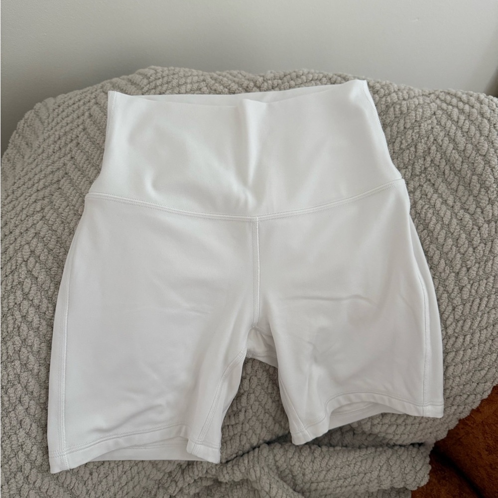 SOLD Lululemon Align 6in short